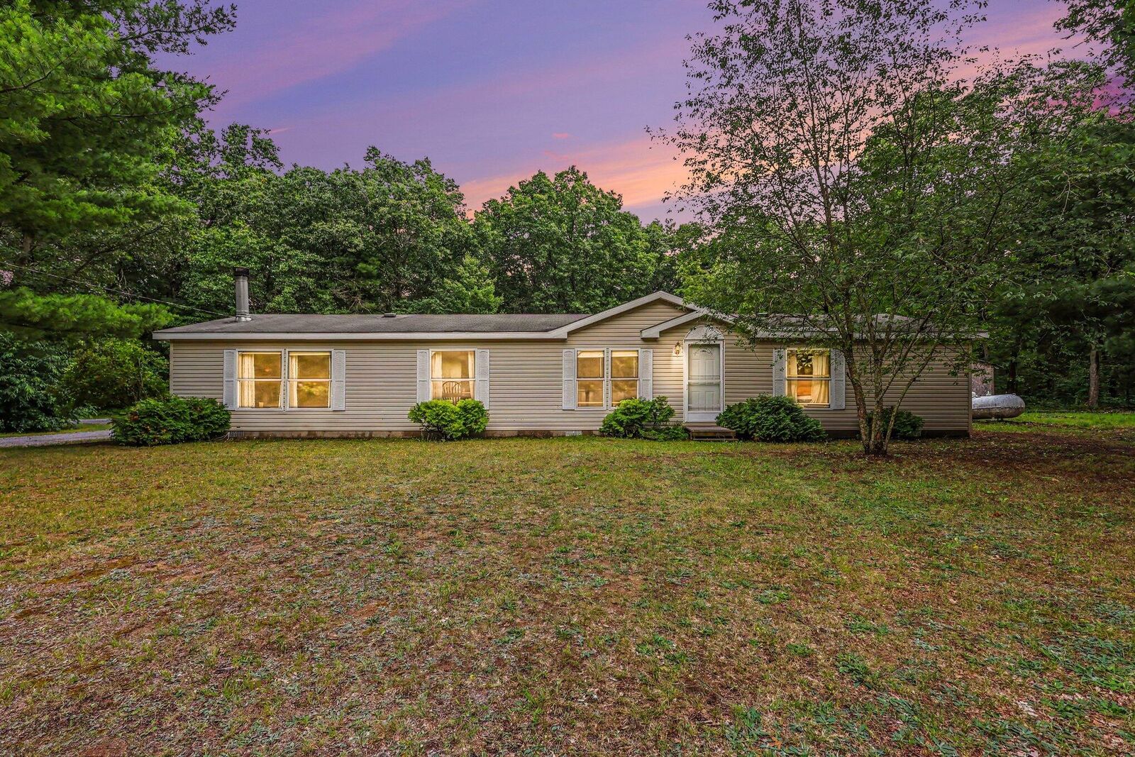 Property Photo: 5525 Holton Whitehall Road MI 49425