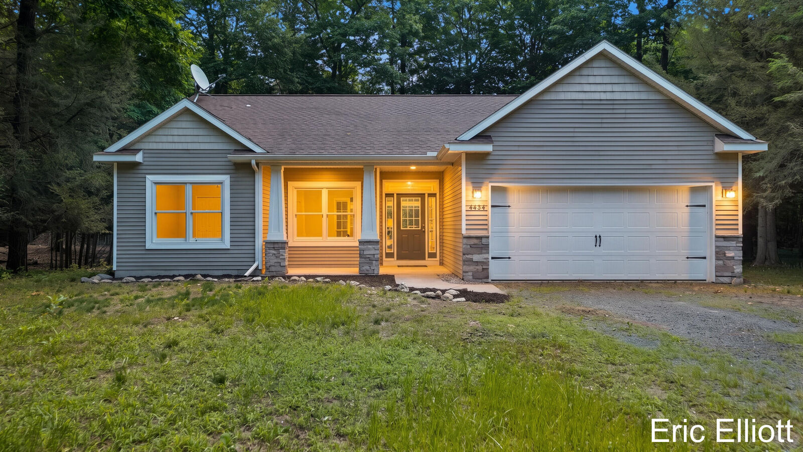 Property Photo:  4434 N Pine Avenue  MI 49436 