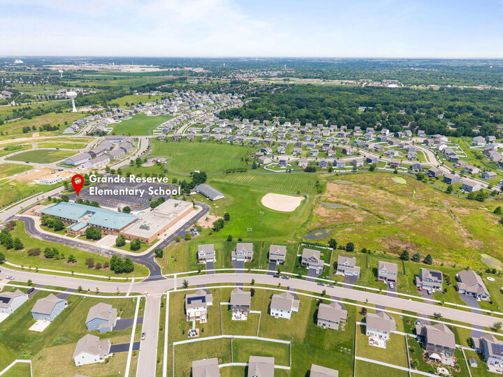 Property Photo: 3079 Grande Trail IL 60560