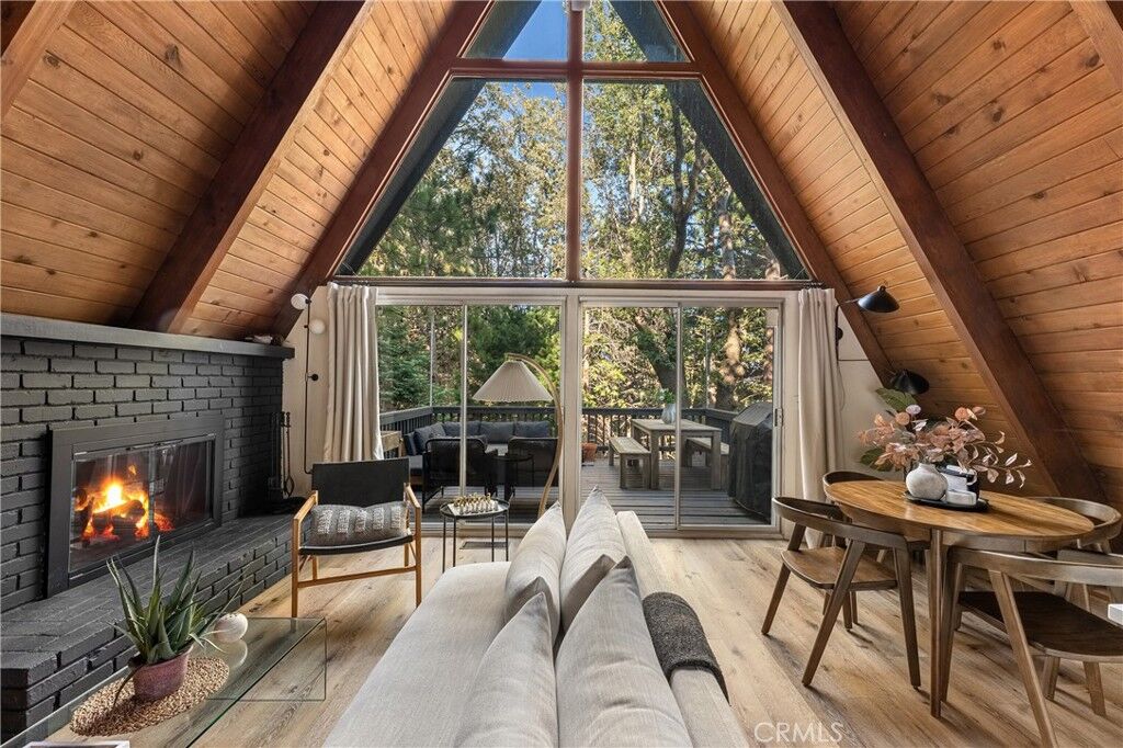 Property Photo:  1191 Scenic Way  CA 92378 