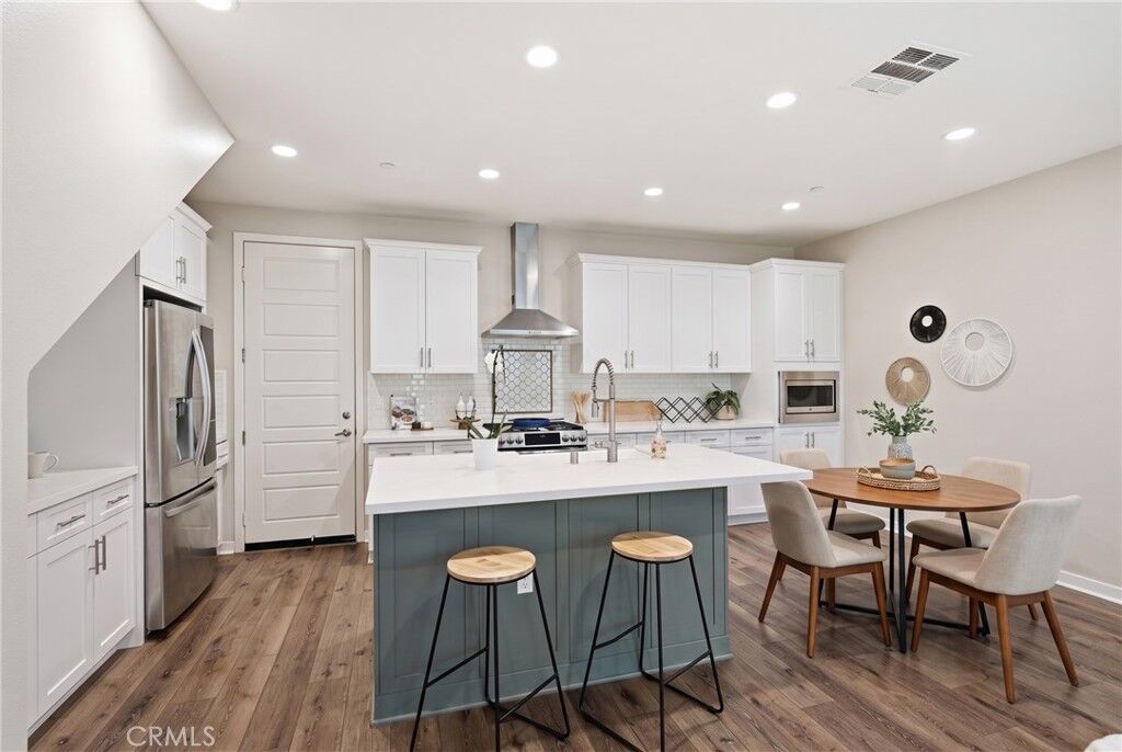 Property Photo: 19540 Astor CA 91324