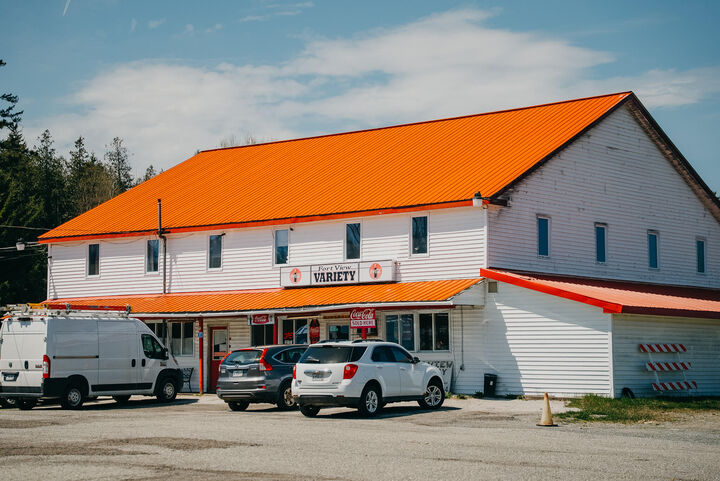 Property Photo: 87 U.s. Highway 1 ME 04416