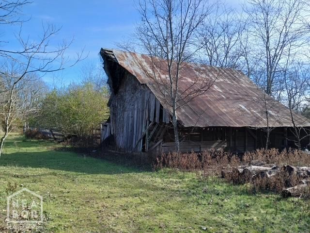 Property Photo: 2 E Wirth Rd AR 72459