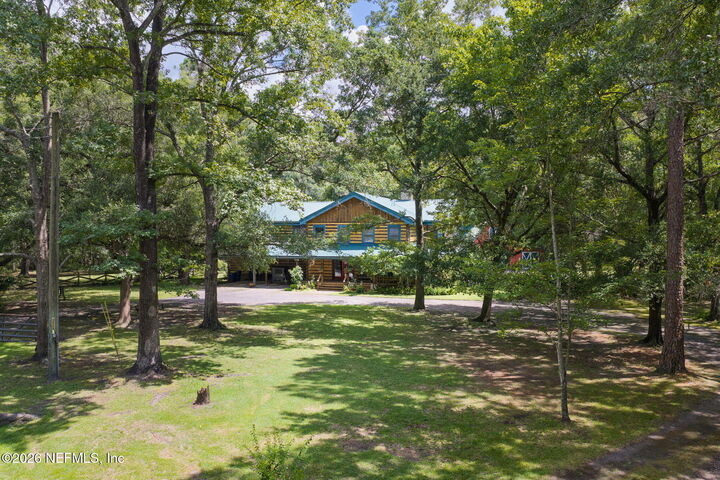 Property Photo: 11603 West Court Boulevard FL 32218