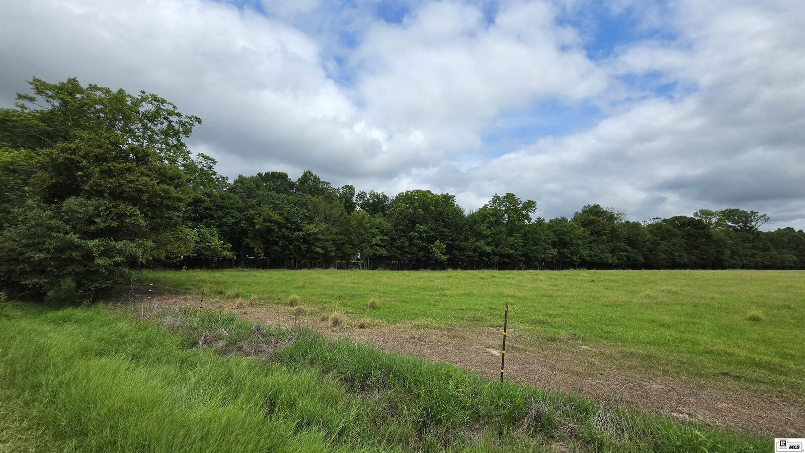 Property Photo: 00 Highway 4 LA 71295
