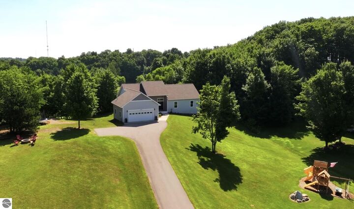 Property Photo: 4609 Westbrook Drive MI 49685