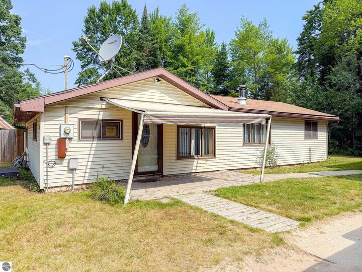 Property Photo: 9230 Monroe Road MI 48632