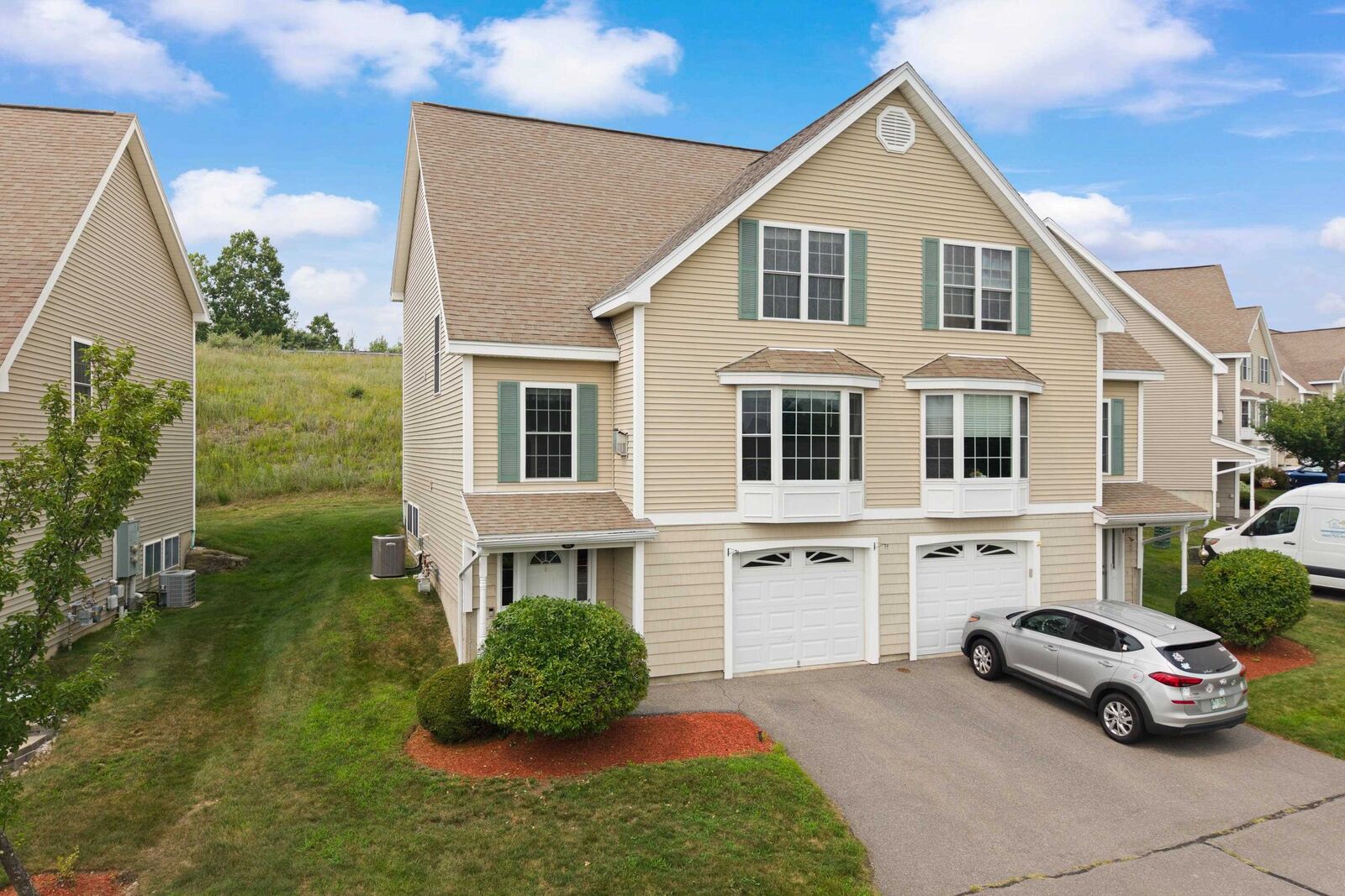 Property Photo: 8 Canterberry Court NH 03051