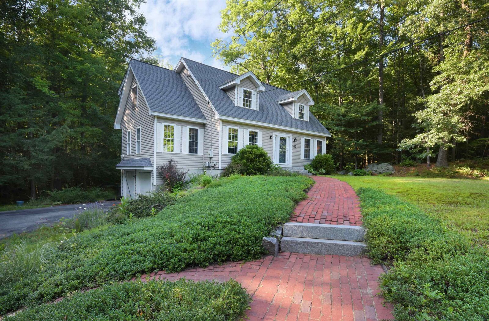 Property Photo: 542 Cross Country Road NH 03275