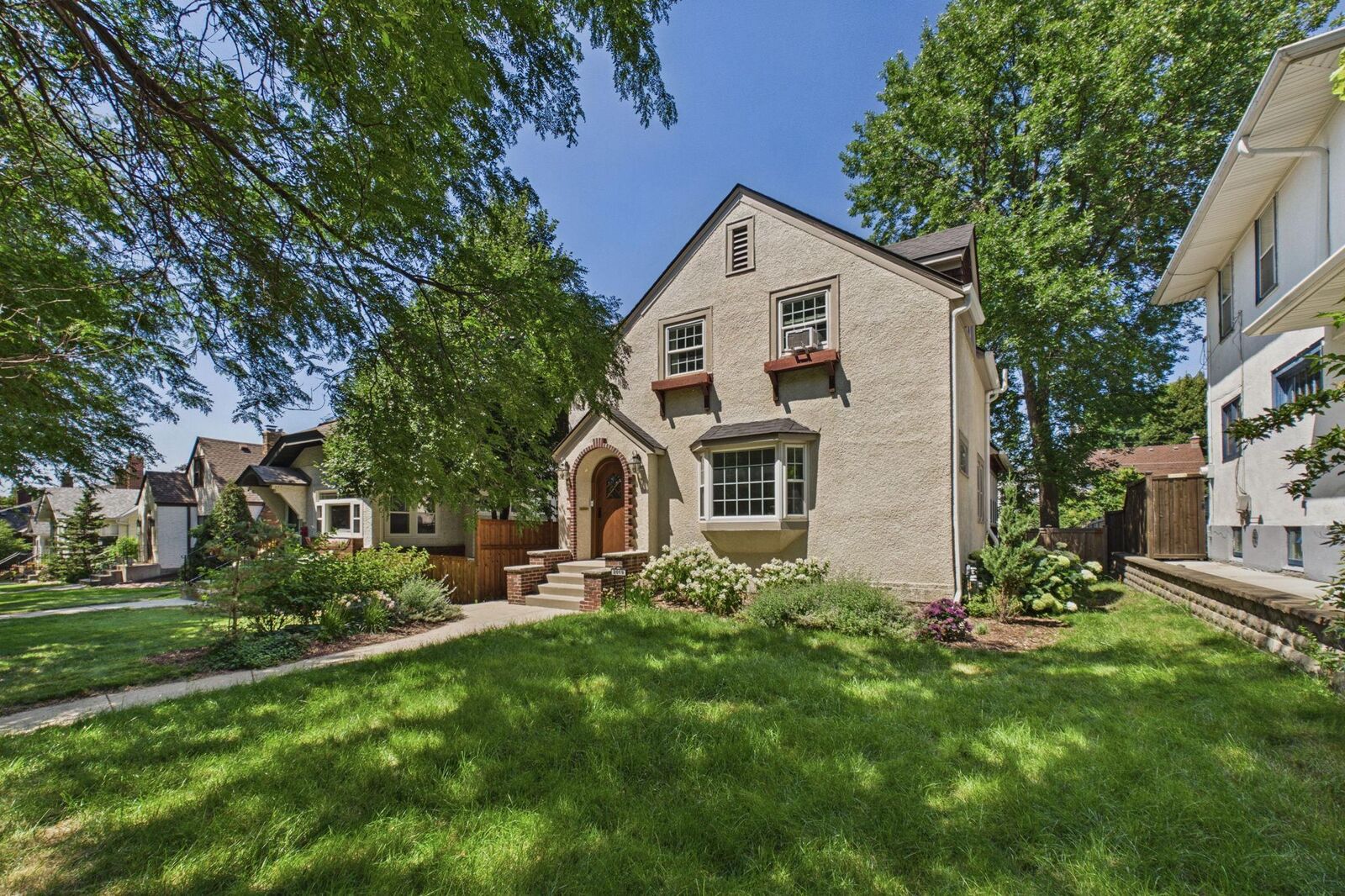 Property Photo: 2019 Palace Avenue MN 55105