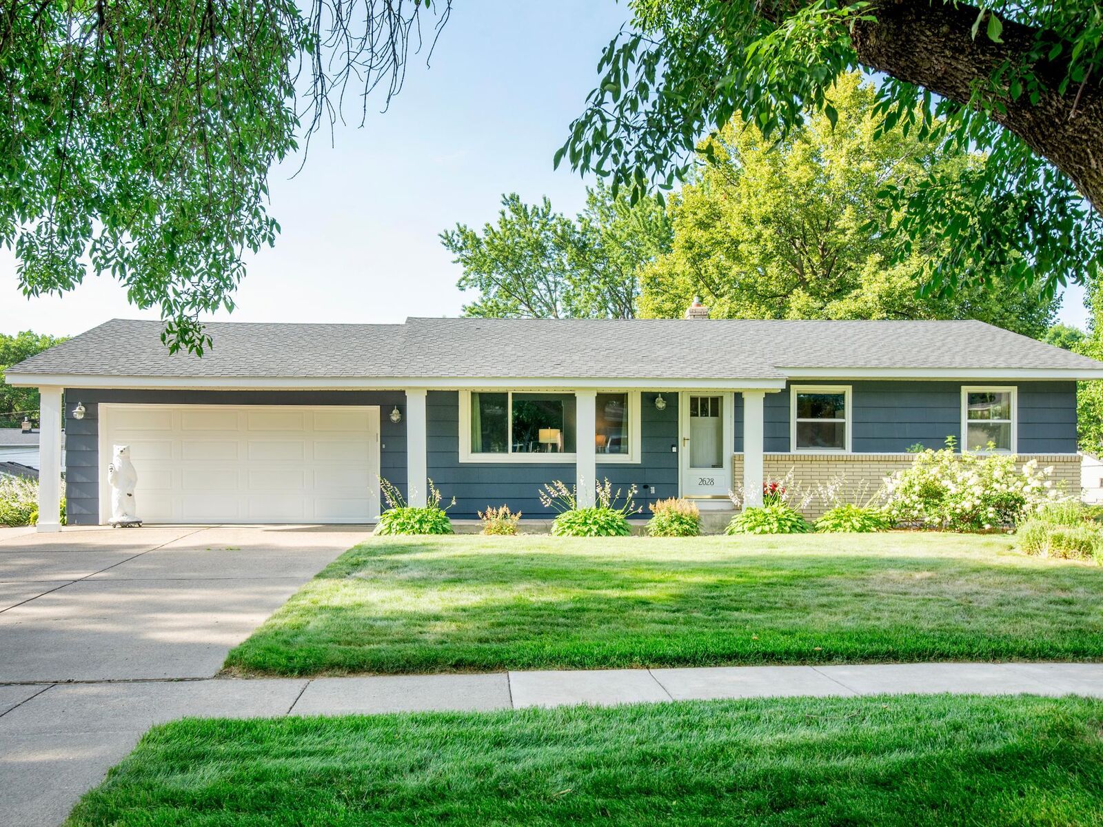 Property Photo:  2628 Cedar Avenue  MN 55110 
