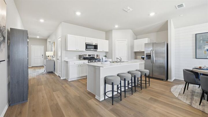 Property Photo: 1259 Hollyn Drive TX 76023