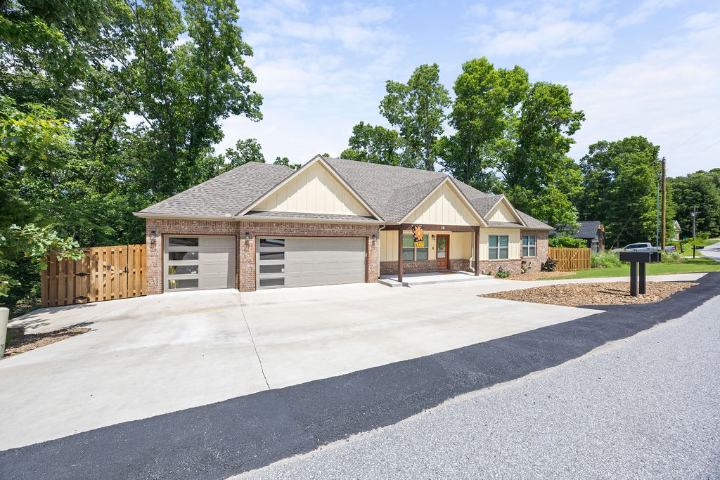 Property Photo: 50 Melanie Drive AR 72714