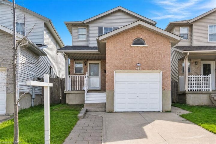 425 Erinbrook Drive — photo 1