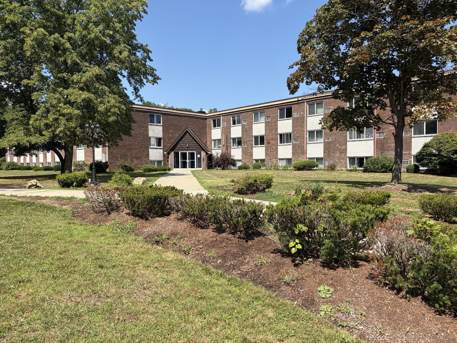 Property Photo: 7 Weld Street 13 MA 01702