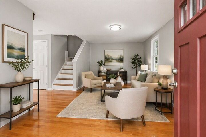 Property Photo: 16 Stoneview Dr MA 01886