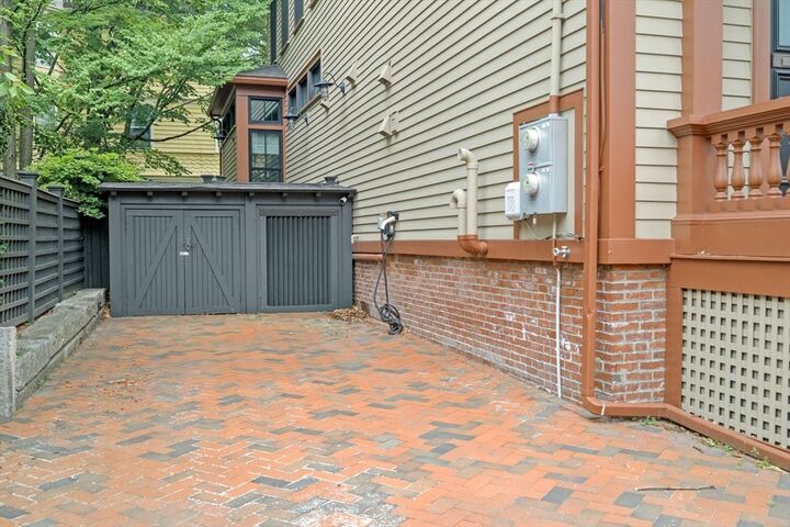 Property Photo: 81 Garfield St 81 MA 02138