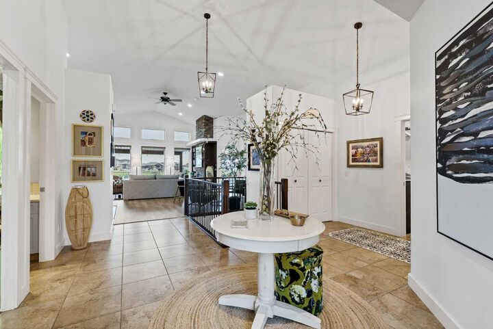Property Photo:  78 Sundance Road SW  AB T1B 4V1 