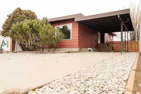 Property Photo: 1033 Elliot Road S AB T1K 3V2