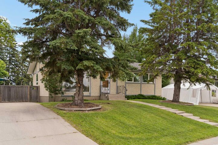 Property Photo: 604 Foritana Road SE AB T2A 2B8