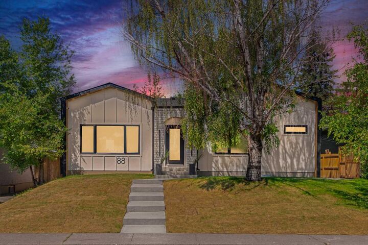 Property Photo: 88 Cheyenne Crescent NW AB T2L 0Z2