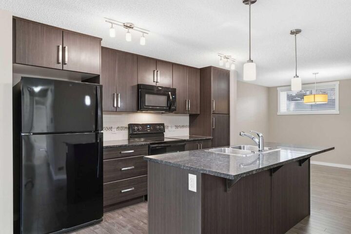 Property Photo: 550 McKenzie Towne Close SE AB T2Z 1A8