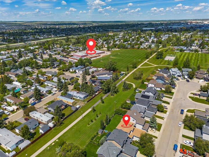 Property Photo:  72 Springs Crescent SE  AB T4A 2C7 