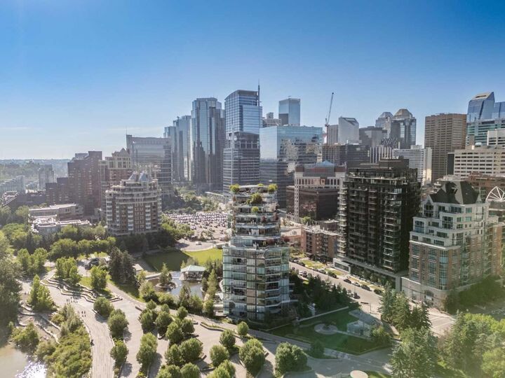 Property Photo: 738 1 Avenue SW 701 AB T2P 5G8