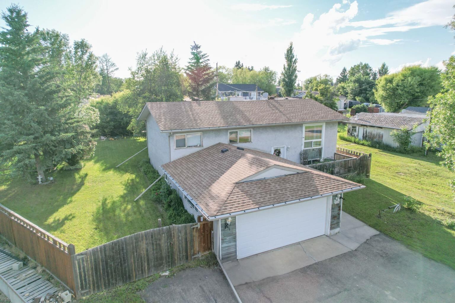 Property Photo: 4908 47 Street AB T0C 0Y0