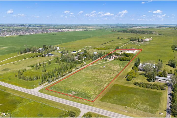 394048 Highway 783 100 — photo 1