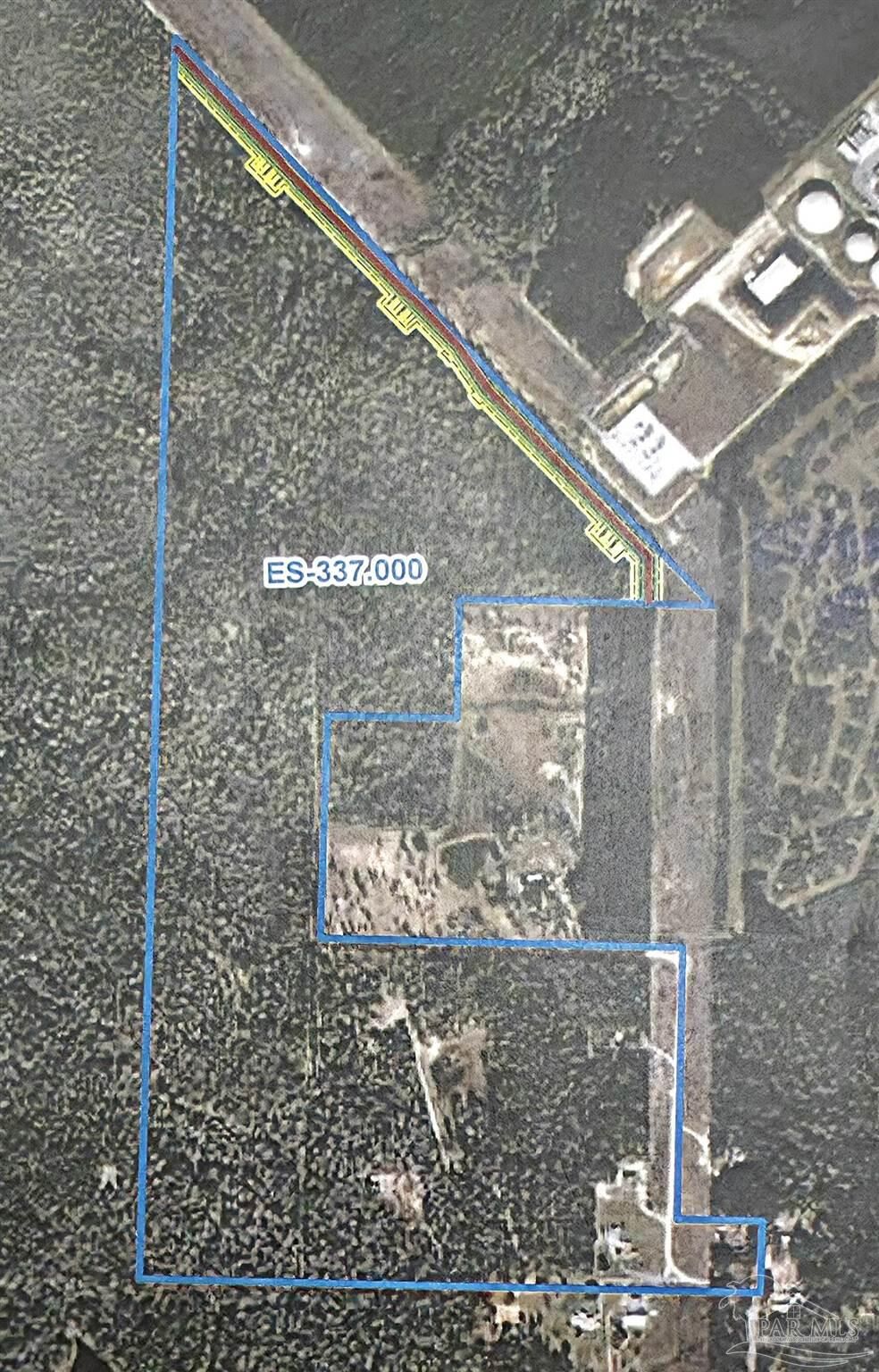 Property Photo: 947 New Haven Dr FL 32533
