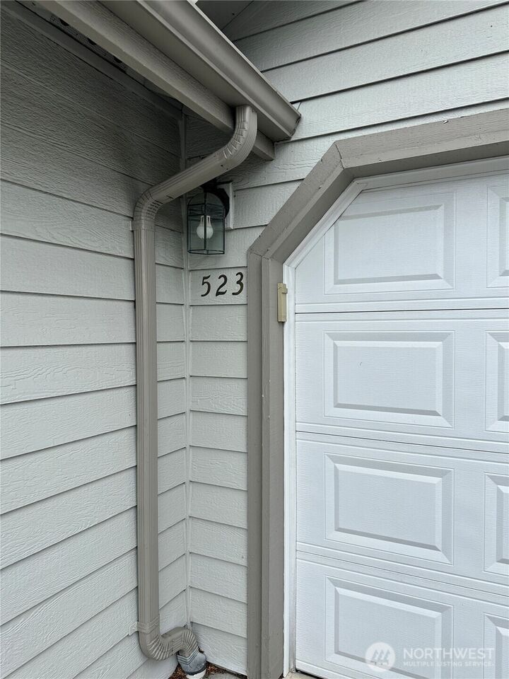 Property Photo:  523 W Kellogg Road  WA 98226 