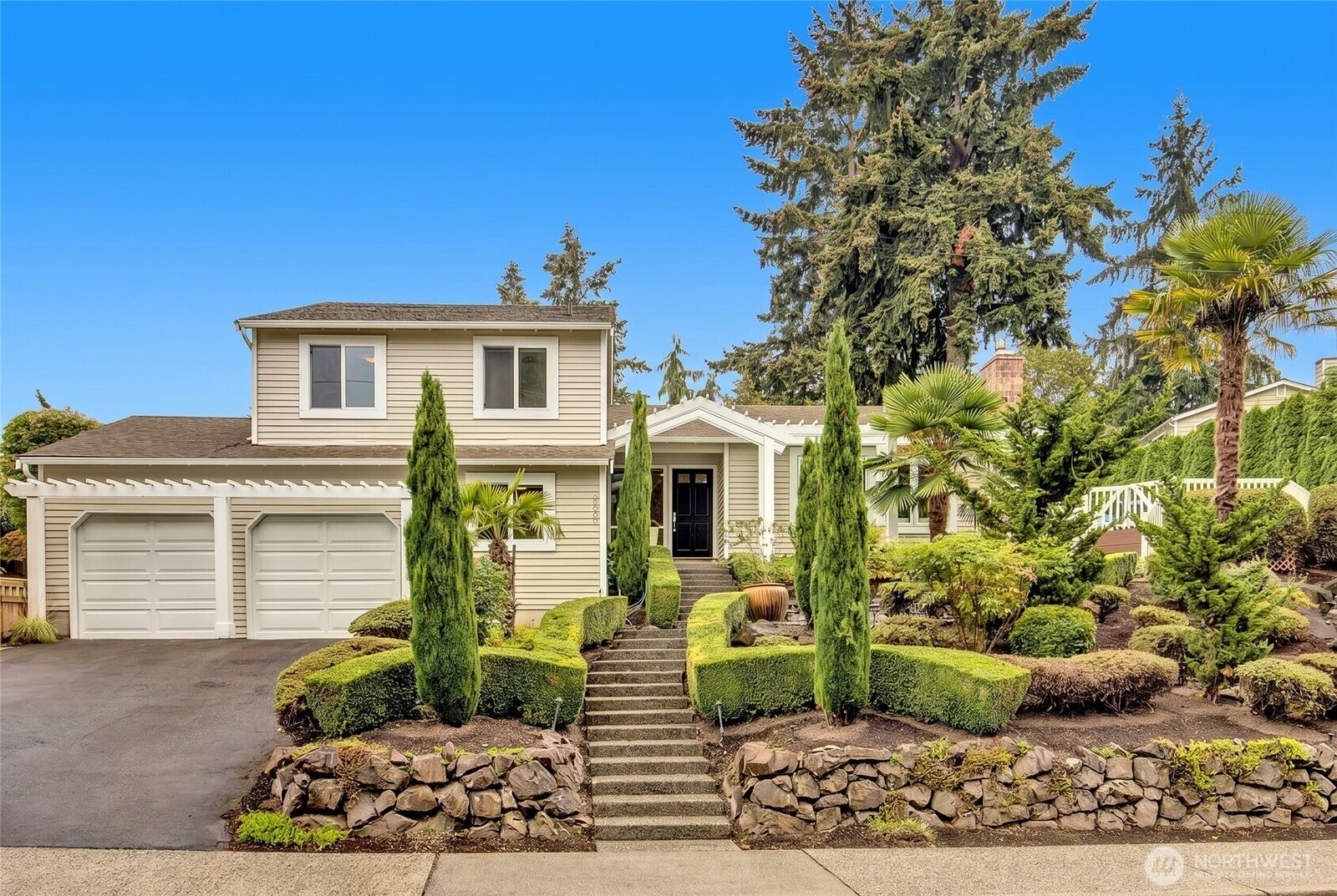 Property Photo: 10603 NE 60th Street WA 98033