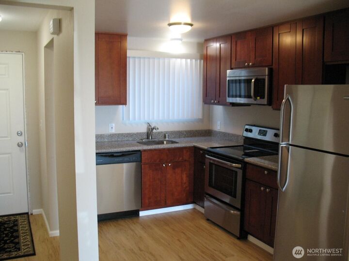 Property Photo:  8415  Park Drive 6  WA 98290 