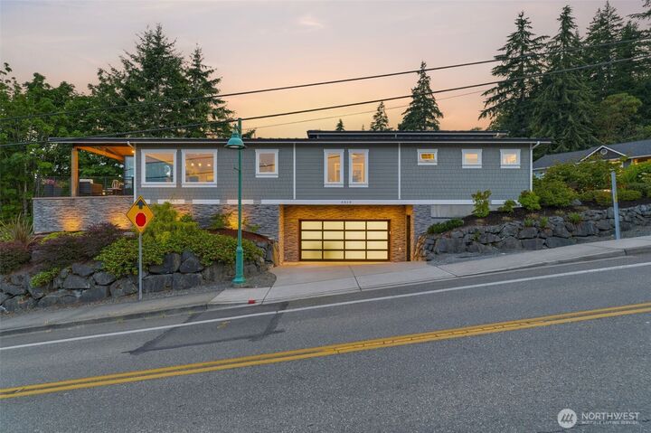 Property Photo:  4010  Burnham Dr  WA 98332 