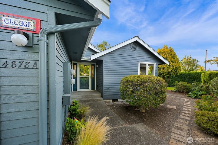 Property Photo: 4878 N Village Lane A WA 98226