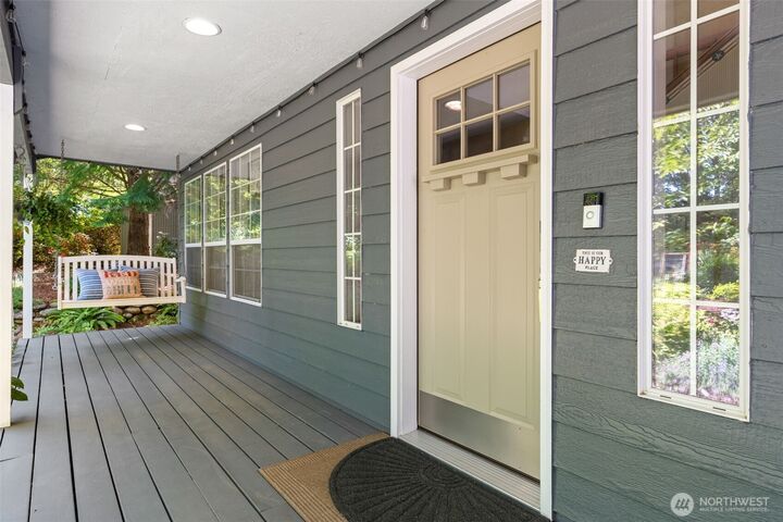 Property Photo:  6808  Old Forest Lane SE  WA 98501 