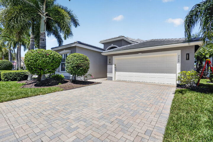 Property Photo: 7760 Lighthouse Point Lane FL 33467