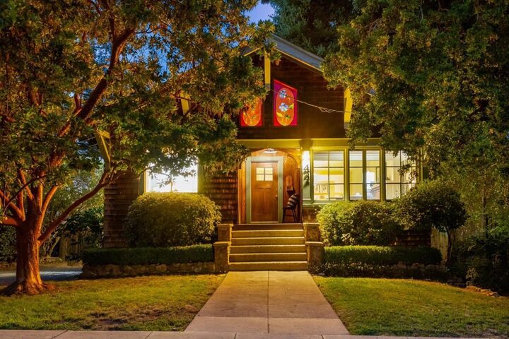 Property Photo: 42 Broadway CA 95030