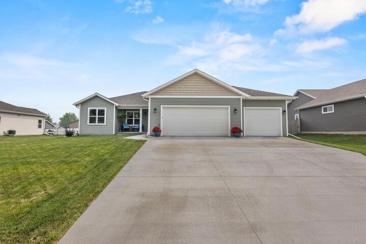Property Photo:  409 Village Lane  WI 54971 
