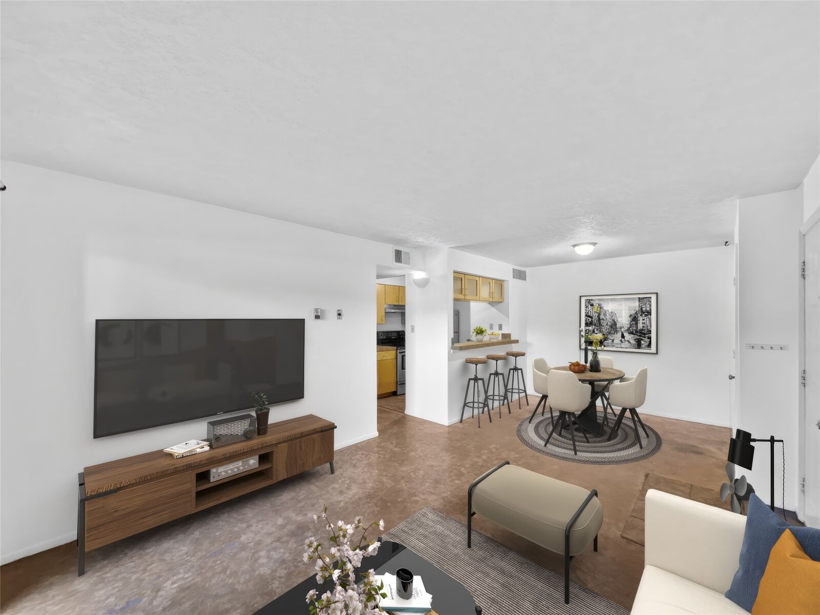 Property Photo:  941 Calle Mejia 308  NM 87501 