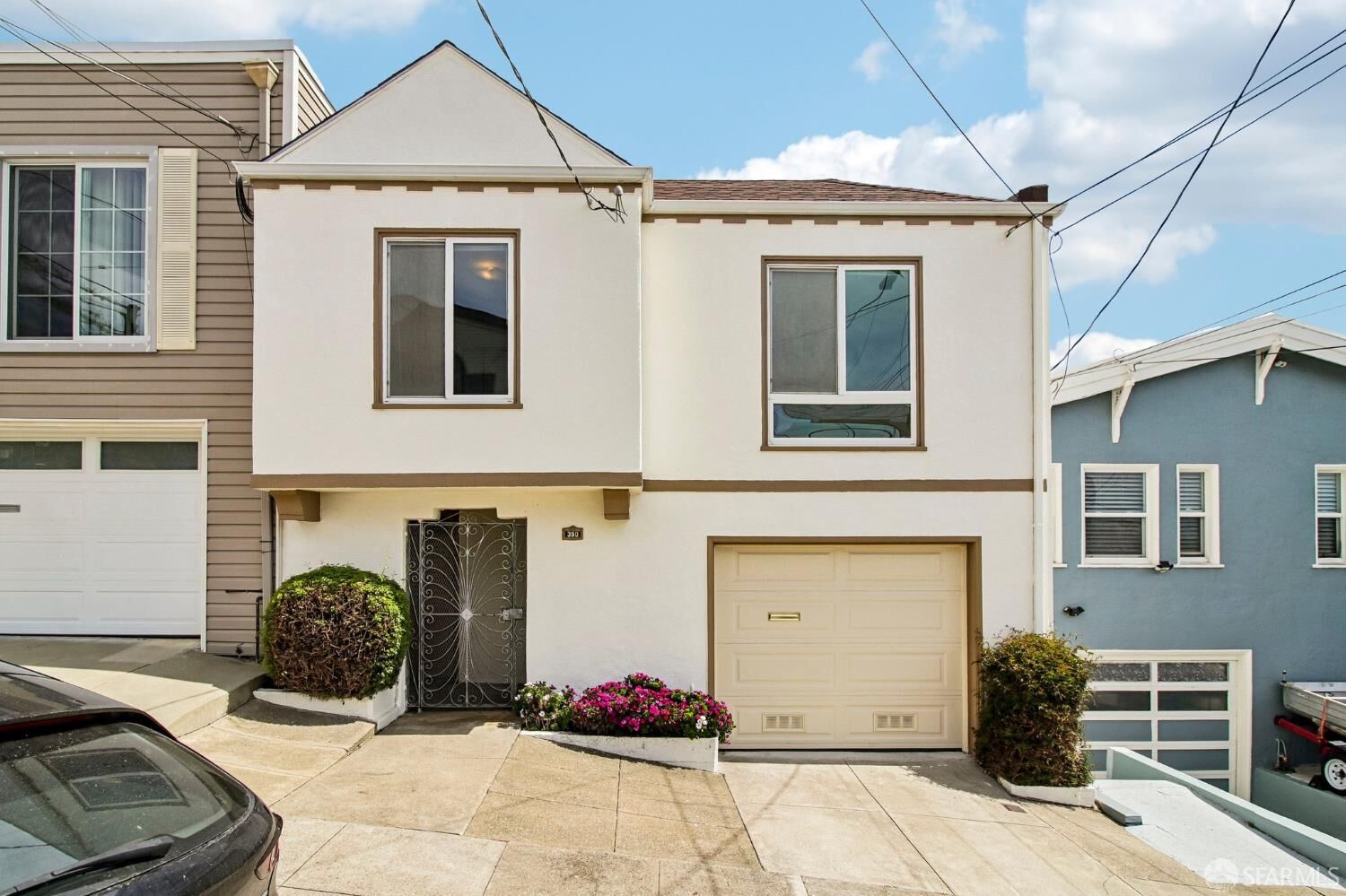 Property Photo: 390 Teddy Avenue CA 94134