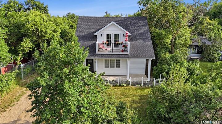Property Photo: 223 Green Avenue SK S0G 4C0