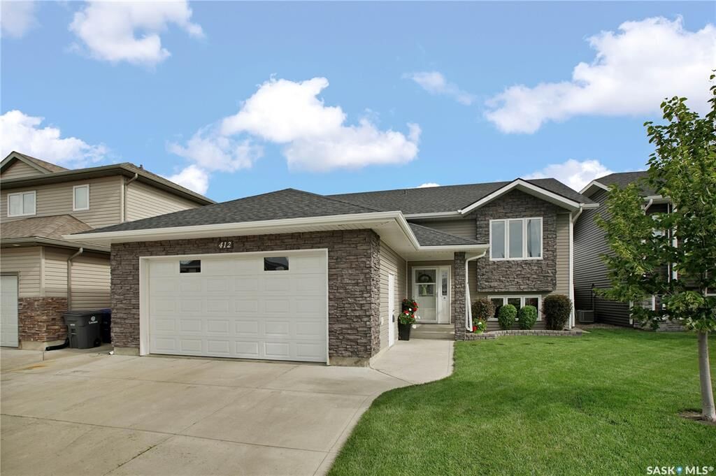 Property Photo:  412 Lyle Crescent  SK S0K 4S1 