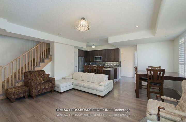 Property Photo:  2726 William Jackson Drive 12  ON L1X 0E6 