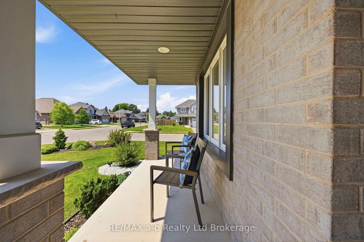 Property Photo:  268 Wilson Avenue  ON N4G 0H3 