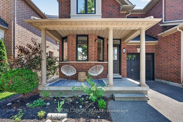 Photo de la propriété:  61 Hillmount Road  ON L6C 2J2 