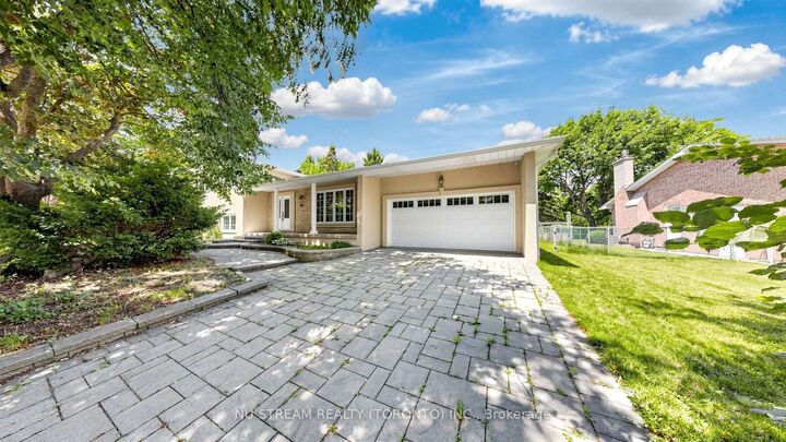 Property Photo:  20 Blackforest Drive  ON L4E 2P5 