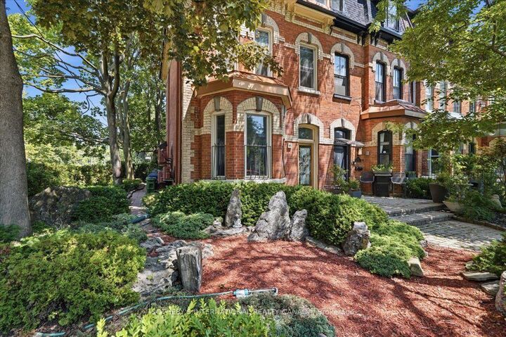 Property Photo: 33 Rose Avenue ON M4X 1N7