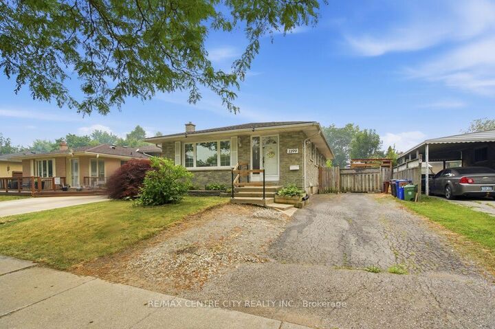 Property Photo: 1199 Jalna Boulevard ON N6E 2A6